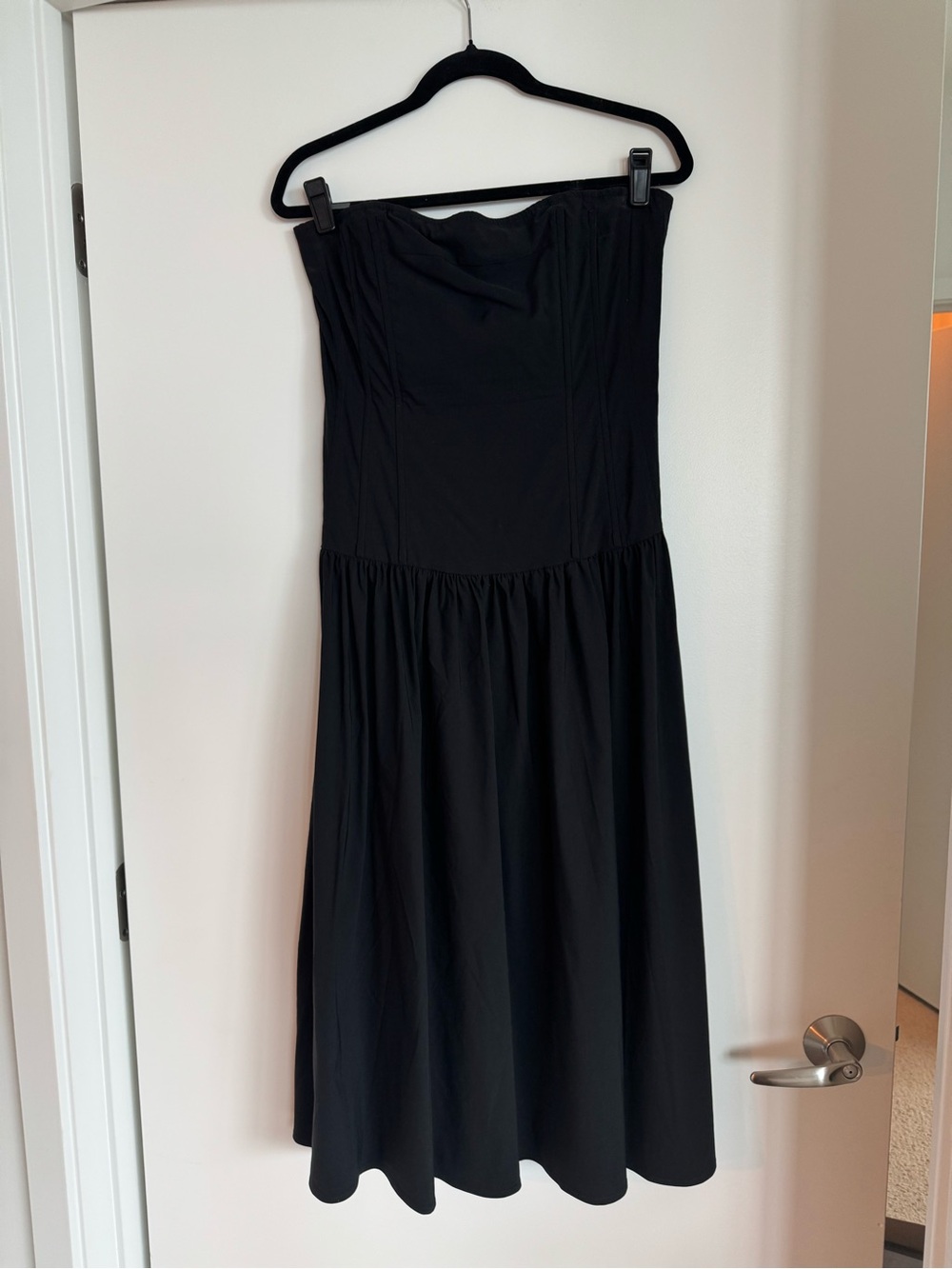 WeWoreWhat Strapless Black Corset Midi Dress - Picture 2 of 4